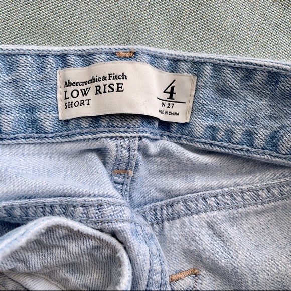Distressed Light Wash Denim Shorts - Picture 2 of 3
